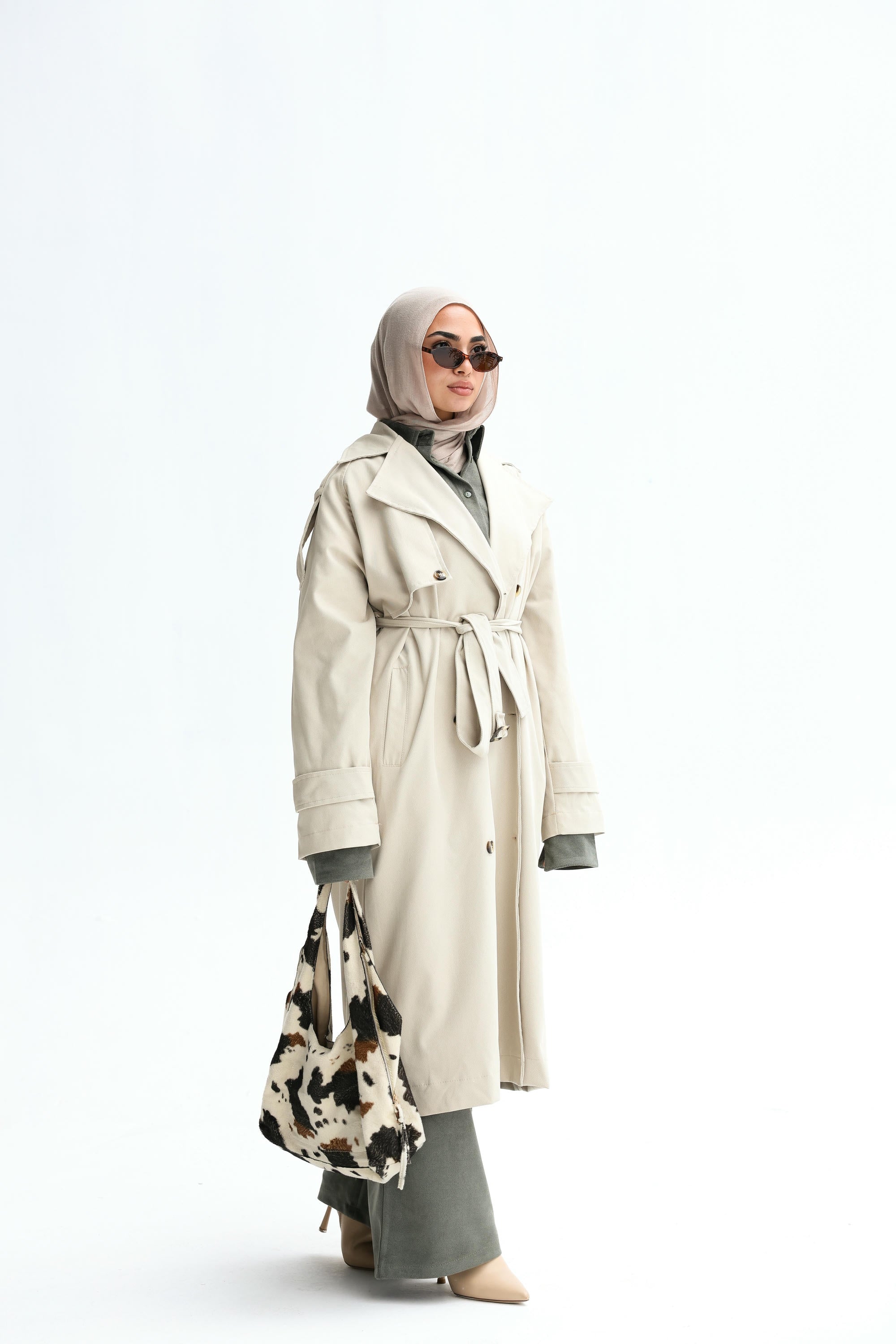Trendy trench coat in beige