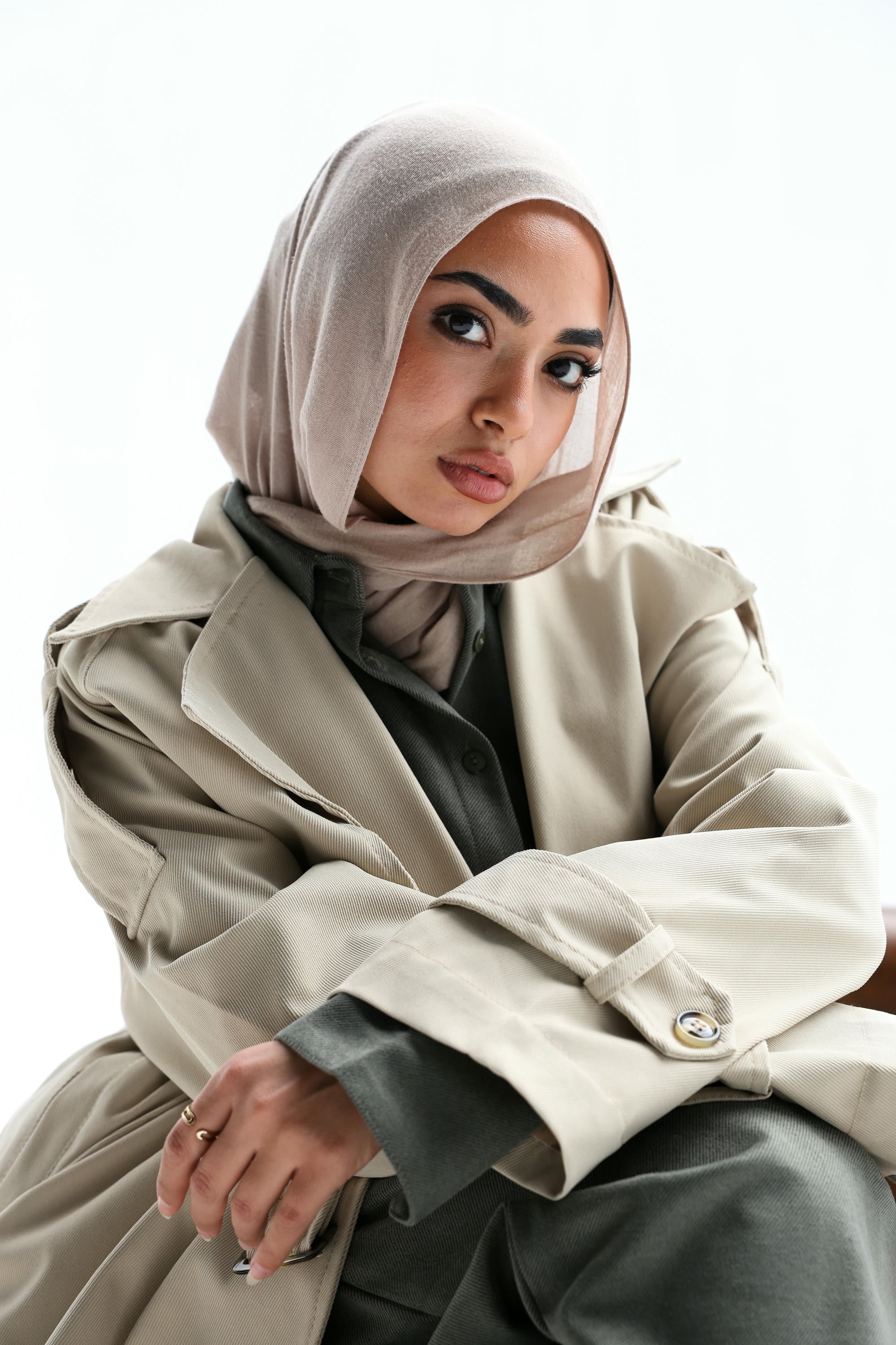 Trendy trench coat in beige