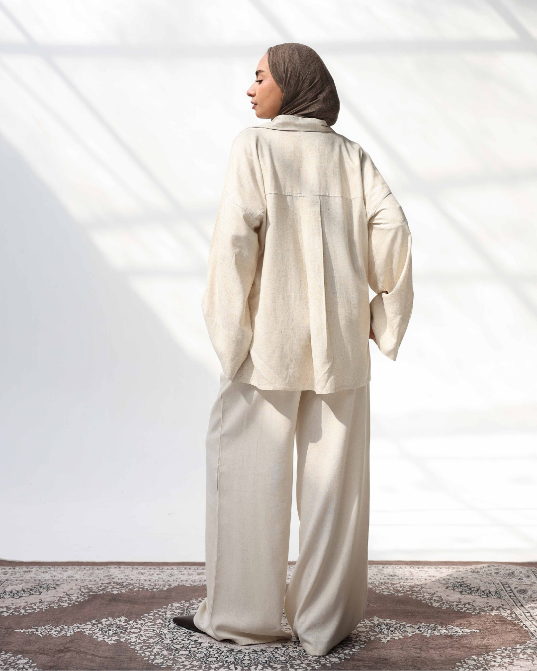 Oversized pure Linen Shirt in Burgundy