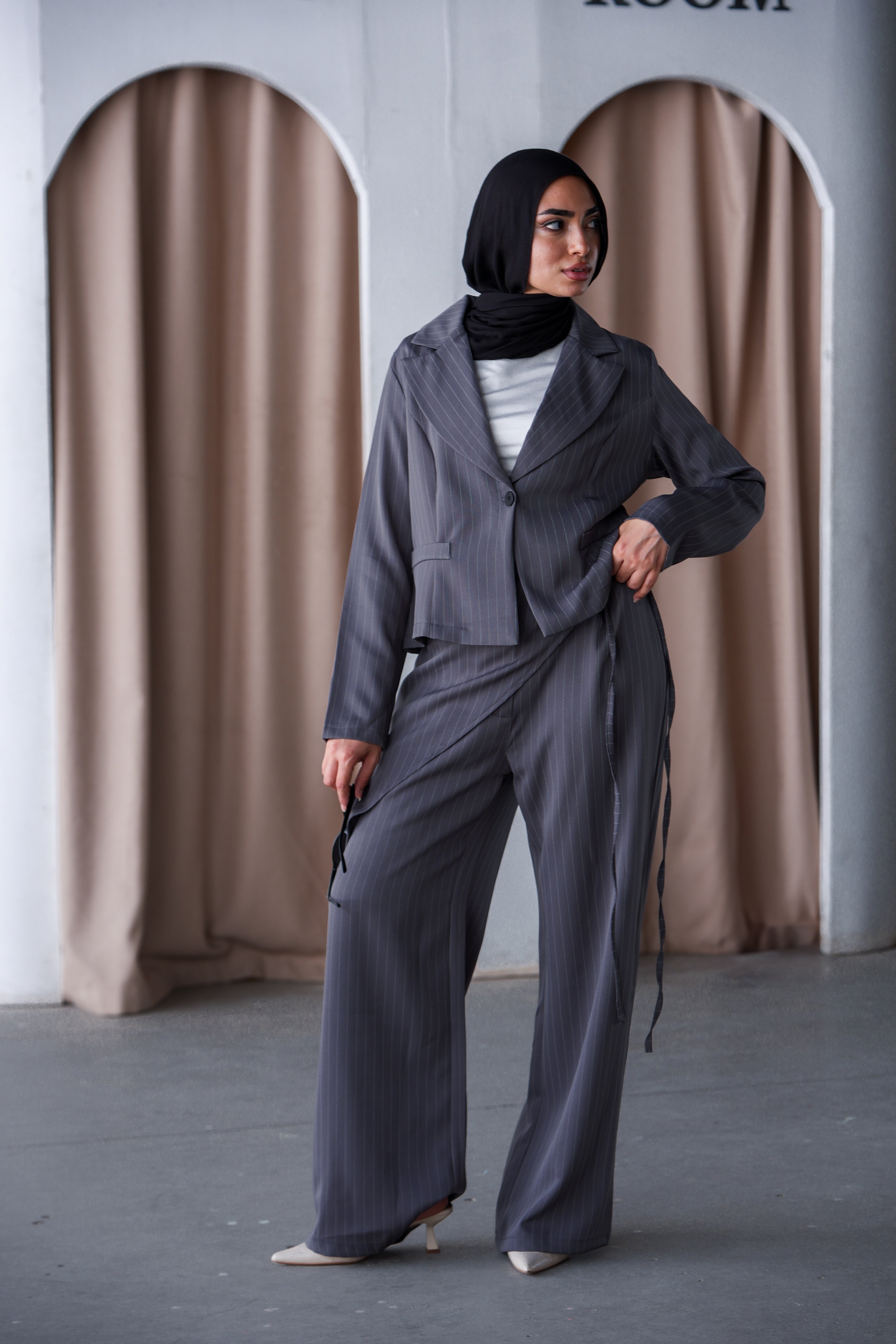 Striped cropped blazer in Black